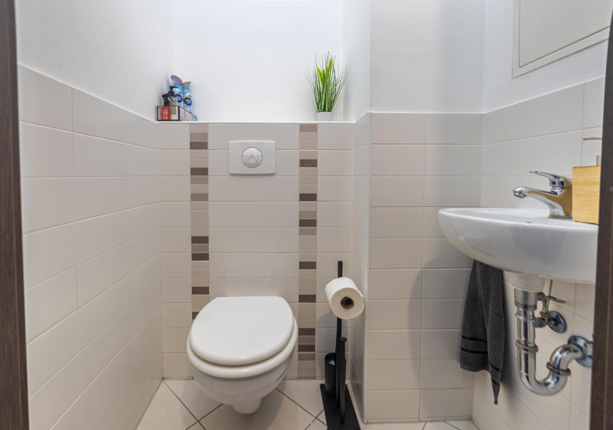 Апартаменты Free Parkin Sensational Location 3room *
